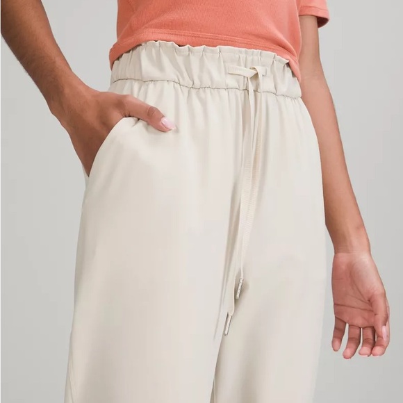 NWOT Lululemon Stretch Luxtreme Jogger *special edition team Canada - Picture 2 of 16